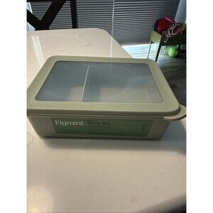 Figmint Snack Bento Box 21 oz 2-Compartment Snap Lid Green Food Container